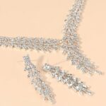 3pcs Rhinestone Claw Chain Set – Elegant Necklace & Earrings - Image 4