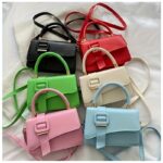 Vibrant 2025 Spring/Summer Messenger & Square Bag Set - Image 3