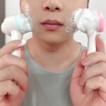 3D Facial Cleansing Brush with Dual Sides, Handheld Exfoliating Scrubber for The Face, Ideal for And Massage, Featuring Soft Hair And Cleanser