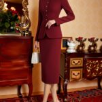Burgundy Slim-Fit Blazer with Mid-Length Skirt Set for Women | Professional and Elegant Style, Suitable for Workplace Commuting, Formal Social Events, and Intellectual Outfits