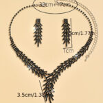 3pcs Rhinestone Claw Chain Set – Elegant Necklace & Earrings - Image 6