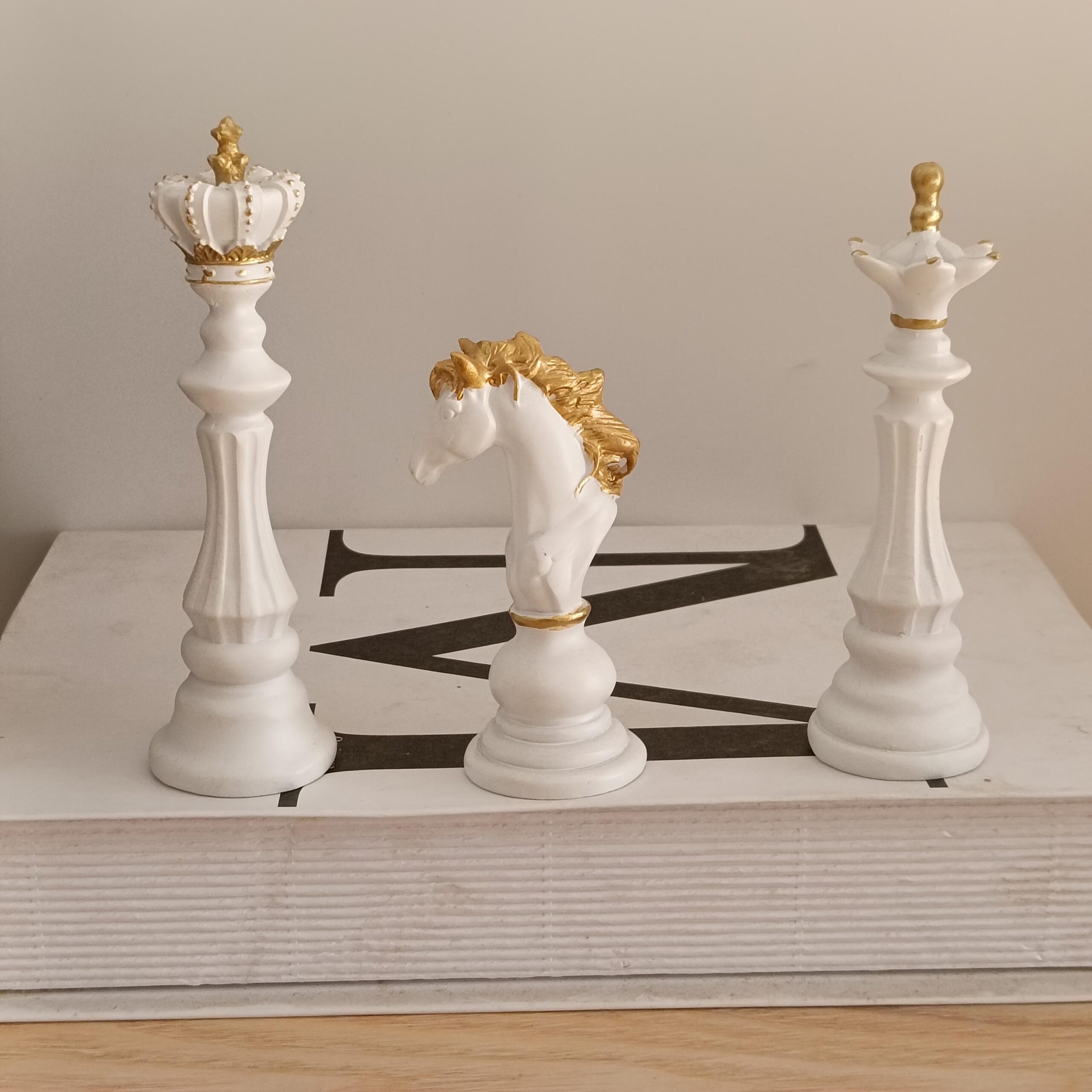 3pcs of Black and Golden Resin Chess Ornaments, Luxurious Black and Golden Chess Pieces, Suitable for Home Decoration- Ideal for Living Rooms and Study Rooms. Desk Arrangement - Image 6