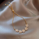 YMFASHION Five-Pointed Star Petal Bracelet - Image 4