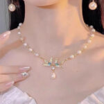 Elegant Magpie Pendant Necklace – Premium Light Luxury Clavicle Chain - Image 5